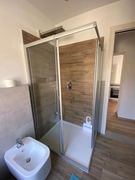 Casa Mirta Apartman Mandello del Lario Kültér fotó